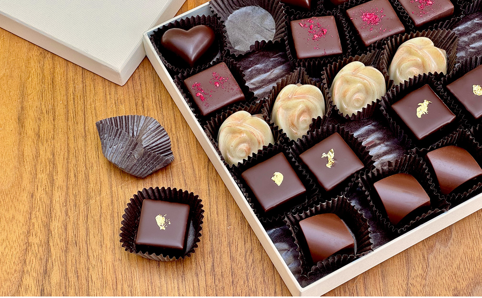 Fancy_Mother_Open_Horiz_Editorial